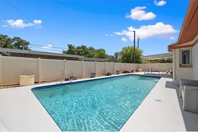 5915 46th Avenue N, Kenneth City, FL 33709 - Photo 25