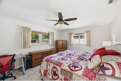 5915 46th Avenue N, Kenneth City, FL 33709 - Photo 17