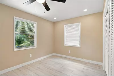 11709 Hoyt Avenue, Tampa, FL 33617 - Photo 15