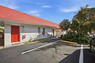 1302 Morris Park, Tampa, FL 33612 - Photo 11