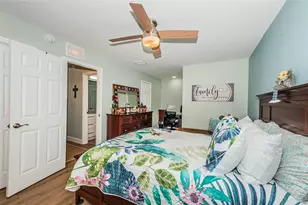 2735 Sherbrooke Ln, Palm Harbor, FL 34684 - Photo 23