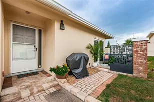 2735 Sherbrooke Ln, Palm Harbor, FL 34684 - Photo 35