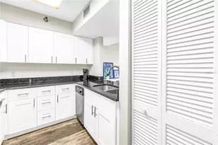 2333 Feather Sound Dr, Clearwater, FL 33762 - Photo 11
