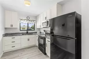 943 W Tarpon Blvd NW, Port Charlotte, FL 33952 - Photo 11