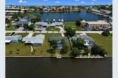 1725 Bikini Court, Cape Coral, FL 33904 - Photo 37