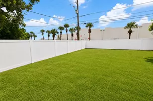 8120 7th St N, Saint Petersburg, FL 33702 - Photo 29