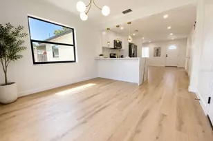 8120 7th St N, Saint Petersburg, FL 33702 - Photo 11