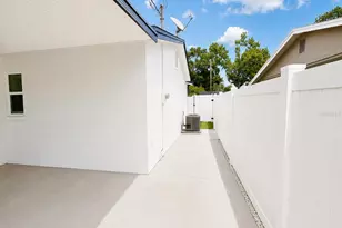 8120 7th St N, Saint Petersburg, FL 33702 - Photo 31