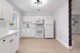 4933 Victoria Dr, Cape Coral, FL 33904 - Photo 9