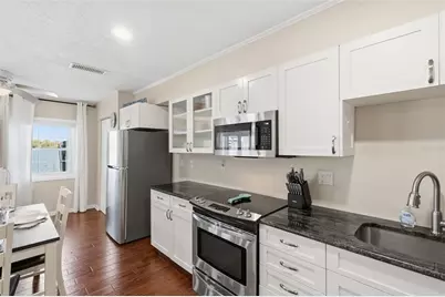 5117 Salmon Drive SE #B, Saint Petersburg, FL 33705 - Photo 9