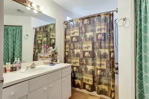22817 St Thomas Cir, Lutz, FL 33549 - Photo 17