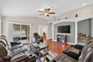 10307 Summer Azure Dr, Riverview, FL 33578 - Photo 5