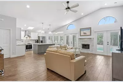 5274 White Sand Circle NE, Saint Petersburg, FL 33703 - Photo 15