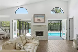 5274 White Sand Cir NE, Saint Petersburg, FL 33703 - Photo 3