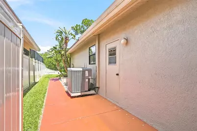 5274 White Sand Circle NE, Saint Petersburg, FL 33703 - Photo 41