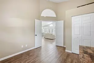 5274 White Sand Cir NE, Saint Petersburg, FL 33703 - Photo 25