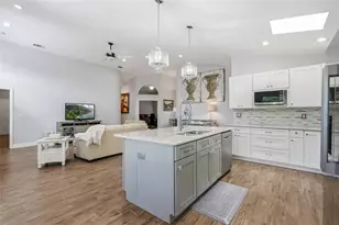 5274 White Sand Cir NE, Saint Petersburg, FL 33703 - Photo 19