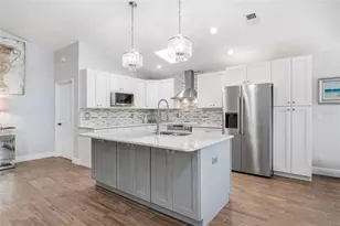 5274 White Sand Cir NE, Saint Petersburg, FL 33703 - Photo 21
