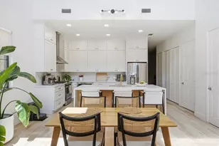 819 Highland St N, Saint Petersburg, FL 33701 - Photo 3