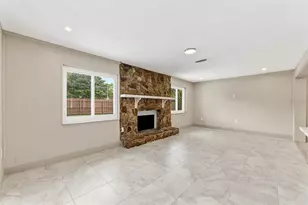 10711 Frances Ln, Largo, FL 33774 - Photo 17