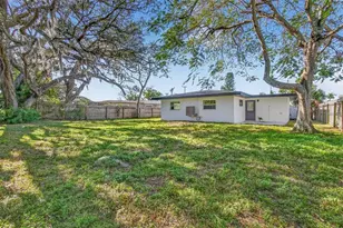 203 Driftwood Dr W, Palm Harbor, FL 34683 - Photo 29