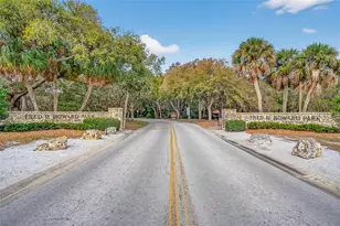 203 Driftwood Dr W, Palm Harbor, FL 34683 - Photo 35