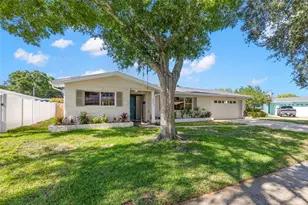 2441 Fairbanks Dr, Clearwater, FL 33764 - Photo 3
