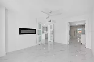 4900 Brittany Dr S, Saint Petersburg, FL 33715 - Photo 3