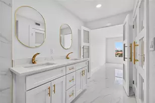 4900 Brittany Dr S, Saint Petersburg, FL 33715 - Photo 9