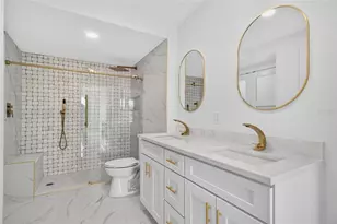 4900 Brittany Dr S, Saint Petersburg, FL 33715 - Photo 5