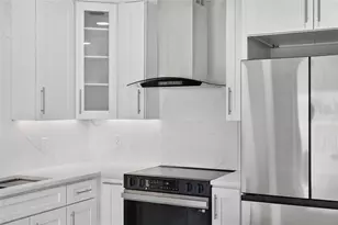 4900 Brittany Dr S, Saint Petersburg, FL 33715 - Photo 23