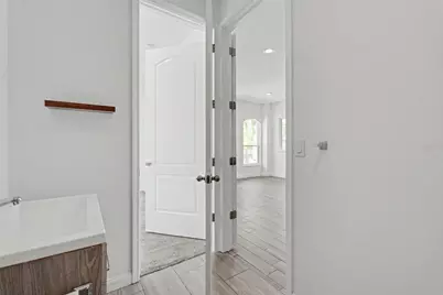 1018 7th Avenue S, Saint Petersburg, FL 33705 - Photo 19
