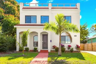 1018 7th Ave S, Saint Petersburg, FL 33705 - Photo 1