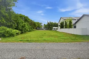 5972 Central Ave, New Port Richey, FL 34653 - Photo 7