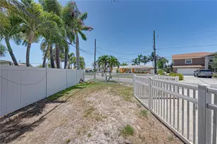6717 Cardinal Dr S, Saint Petersburg, FL 33707 - Photo 55