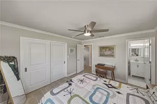 6717 Cardinal Dr S, Saint Petersburg, FL 33707 - Photo 43