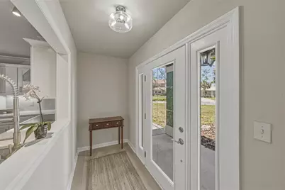 6717 Cardinal Drive S, Saint Petersburg, FL 33707 - Photo 7