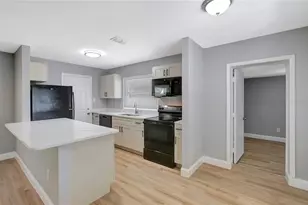 6105 N 23rd St, Tampa, FL 33610 - Photo 9