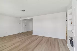 3521 Oakhurst Dr, Holiday, FL 34691 - Photo 9