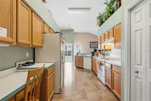 9602 Sunnyoak Dr, Riverview, FL 33569 - Photo 11