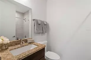130 8th St N, Saint Petersburg, FL 33701 - Photo 11