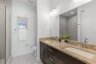 130 8th St N, Saint Petersburg, FL 33701 - Photo 7