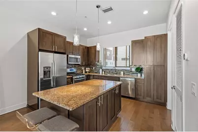 130 8th Street N, Saint Petersburg, FL 33701 - Photo 5