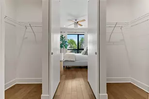 130 8th St N, Saint Petersburg, FL 33701 - Photo 43