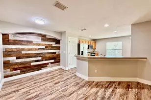 2409 Hibiscus Bay Ln, Brandon, FL 33511 - Photo 11