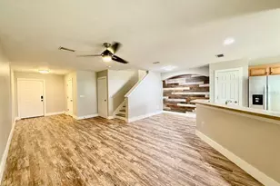 2409 Hibiscus Bay Ln, Brandon, FL 33511 - Photo 9
