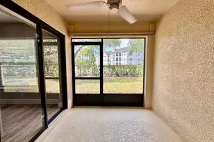 2409 Hibiscus Bay Ln, Brandon, FL 33511 - Photo 31