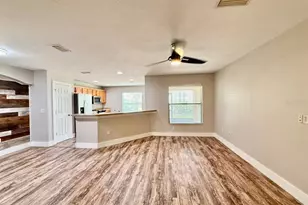 2409 Hibiscus Bay Ln, Brandon, FL 33511 - Photo 7