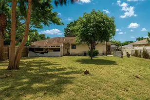 1302 28th St W, Bradenton, FL 34205 - Photo 17