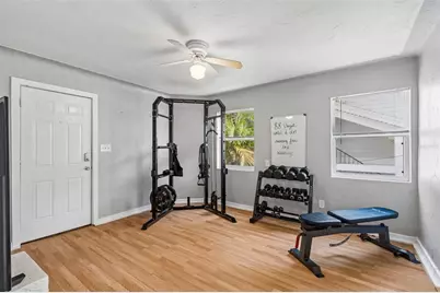 1011 14th Street N, Saint Petersburg, FL 33705 - Photo 33